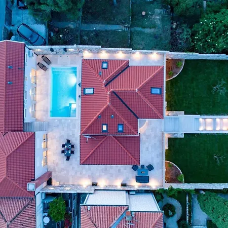 Villa Villa Arilobos 5 Bedrooms Pool Central