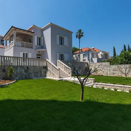 Villa Arilobos 5 Bedrooms Pool Central Vila