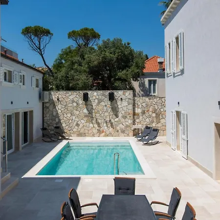 فيلة Villa Arilobos 5 Bedrooms Pool Central دوبروفينك