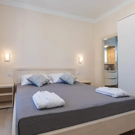 Vila Villa Arilobos 5 Bedrooms Pool Central *